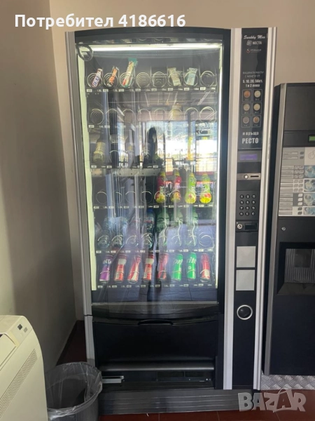 Хладилен вендинг автомат Necta snakky max mirage, снимка 1