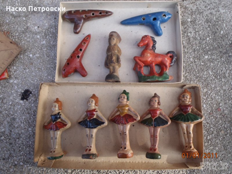 Ретро керамични фигури-окарини (свирки)- 20-те години 20 век., снимка 1
