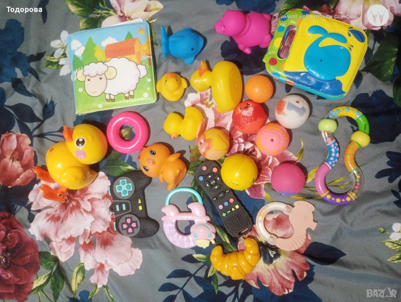 лот играчки за бебе гризалки/дрънкалки/гумени патета/меки книжки , снимка 1
