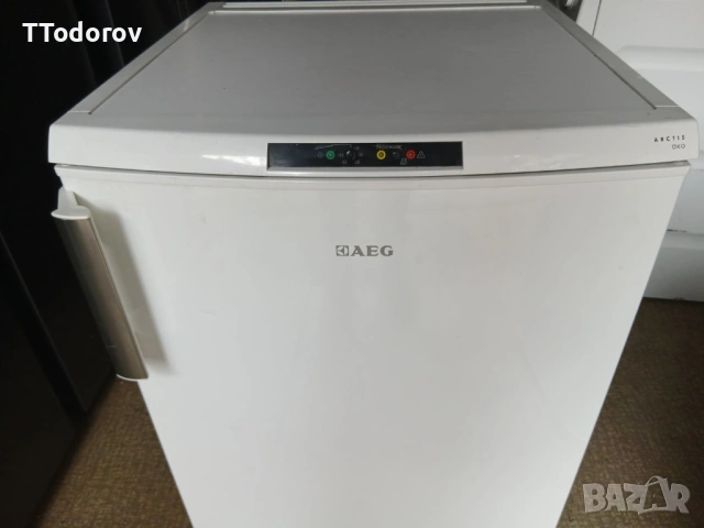 Малък фризер AEG A71100TSWO 
