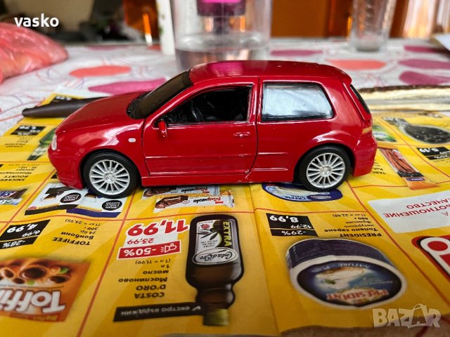 Golf R32 Maisto 1:24