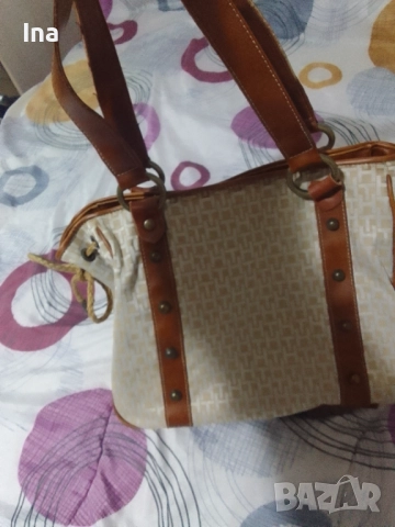 Tommy Hilfiger - чанта