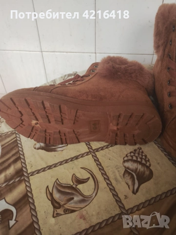 Чисто нови дамски боти