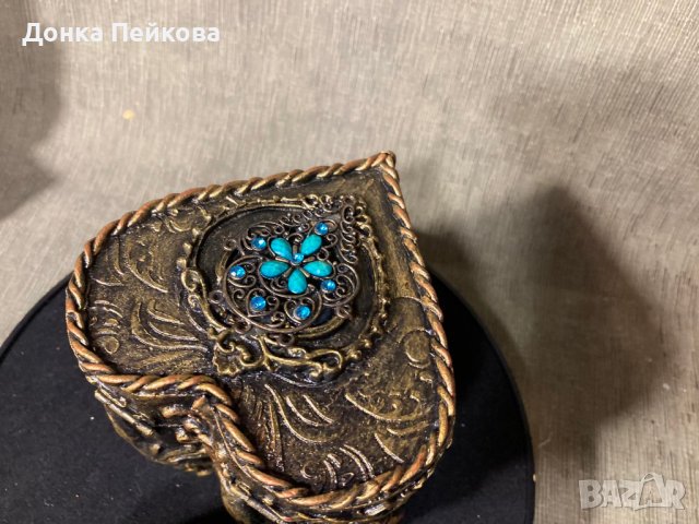 Ръчно декорирана кутия за бижута - бижутиера, снимка 3 - Декорация за дома - 40229452