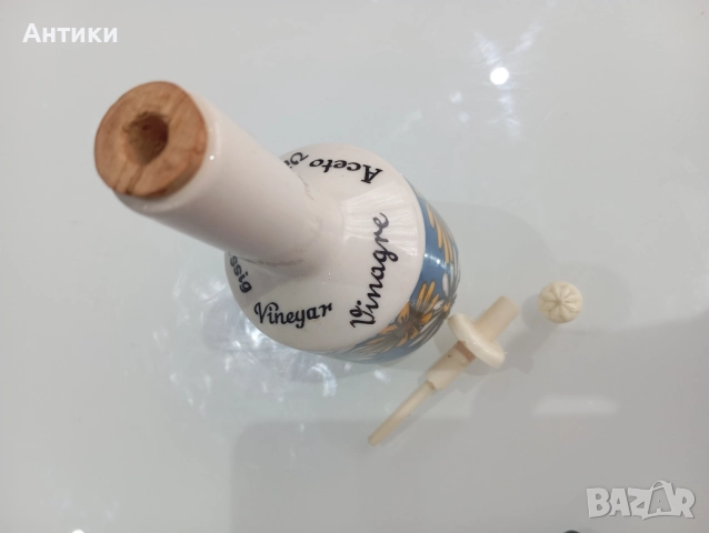 Стар порцеланов оливерник Goebel , снимка 11 - Чинии - 52661606