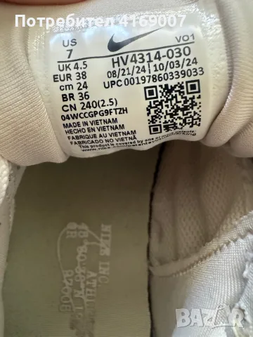 Дамски маратонки Nike 38 номер, снимка 6 - Маратонки - 55890288