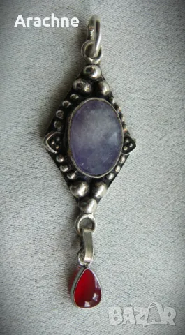 Голям сребърен медальон със сапфир и рубин, снимка 4 - Колиета, медальони, синджири - 49646077