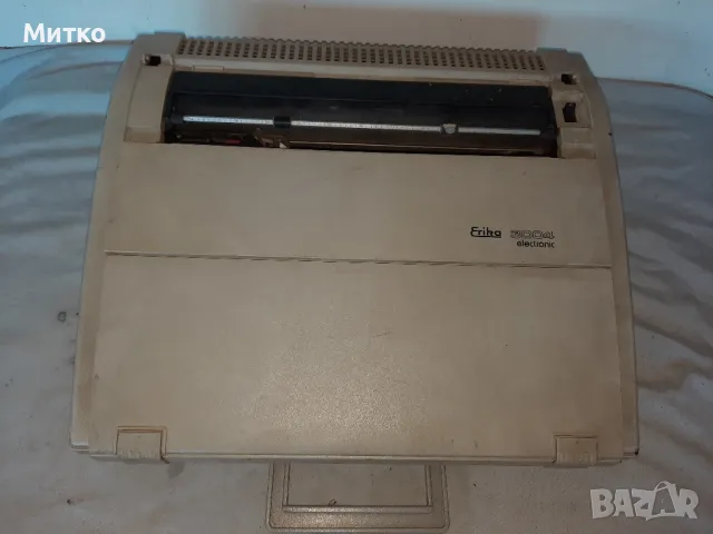 Електрическа пишеща машина марка ERIKA модел S3004 ГДР