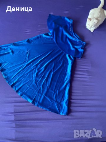 Официална синя рокля с едно рамо размер М, снимка 1 - Рокли - 40080198