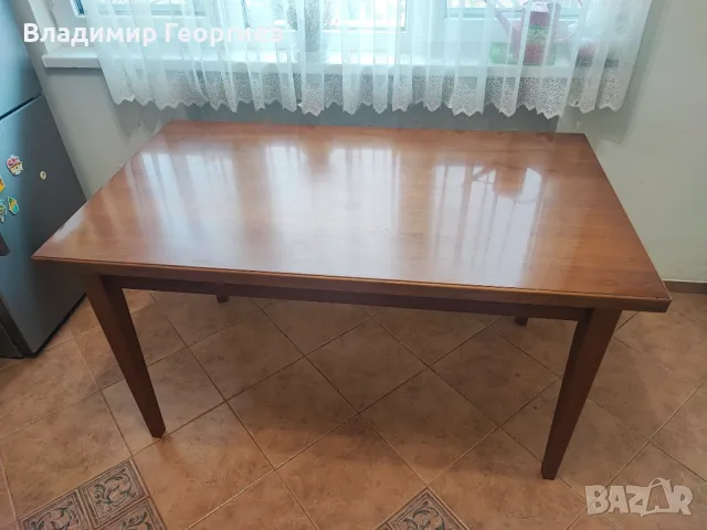 Масивна трапезна маса 140 на 80