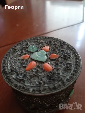 Старинна кутия за бижута