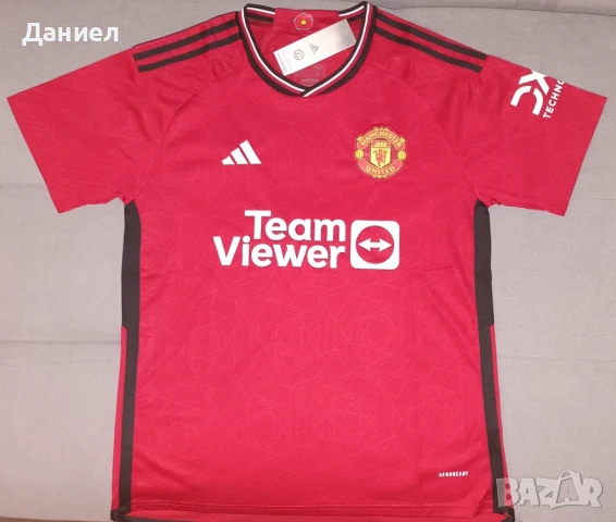 Домакински екип на Манчестър Юнайтед 2023-24