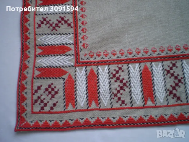 Ръчна Бродерия  Покривка ленена панама с памучни и копринени конции, снимка 3 - Декорация за дома - 49577935