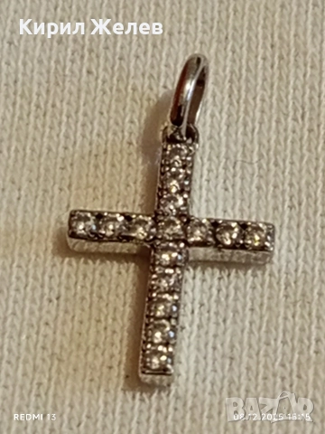 Сребърен медальон кръст с инкрустирани кристали ювелирна изработка 52357, снимка 4 - Колиета, медальони, синджири - 52691337