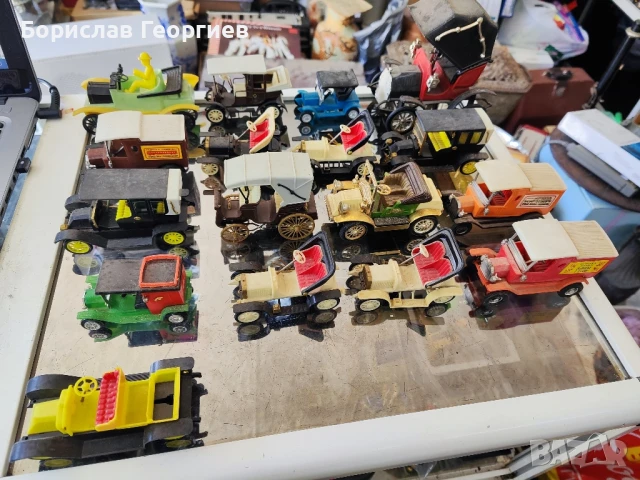 Лот стари пластмасови колички