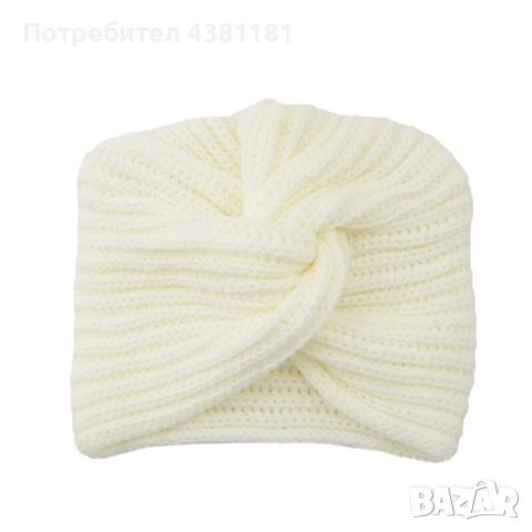 Дамска зимна плетена шапка с усукан възел по средата, снимка 2 - Други - 52638783