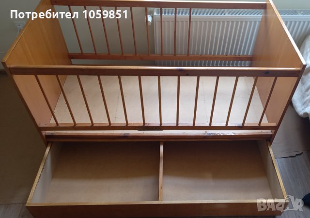 Продавам използвано детско дървено креватче кошара, снимка 1 - Бебешки легла и матраци - 40562849