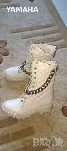 Guess  Дамски  Боти 39