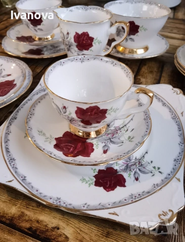 Сервиз за чай от английски костен порцелан , снимка 2 - Сервизи - 53251859