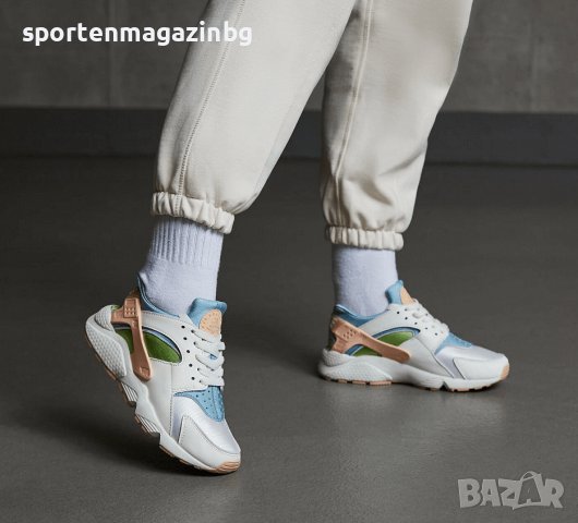 Дамски маратонки Nike AIR Huarache, снимка 8 - Маратонки - 41020807