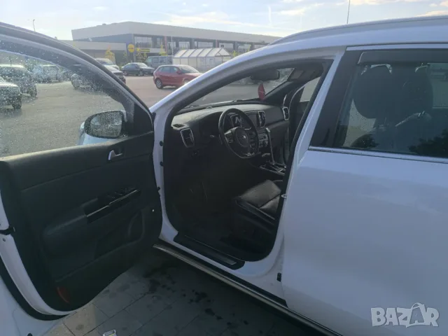 Kia Sportage 2,0 CDTI, снимка 14 - Автомобили и джипове - 56074096