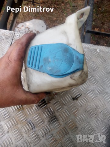 Казанче течност чистачки  Audi A3 Hatchback I  (09.1996 - 05.2003), снимка 2 - Части - 41667031