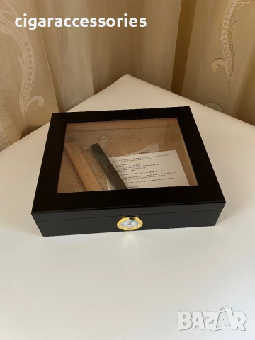 Хумидор за пури – кедрово дърво, хигрометър, стъклен капак, до 20 пури, снимка 4 - Табакери - 47351628