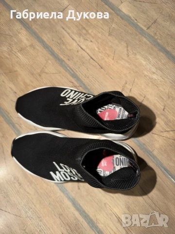 Обувки Love Moschino , снимка 3 - Дамски ежедневни обувки - 56272526