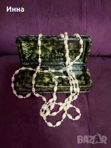 Продавам кутийка за бижута и мъниста, снимка 5 - Колиета, медальони, синджири - 44414655