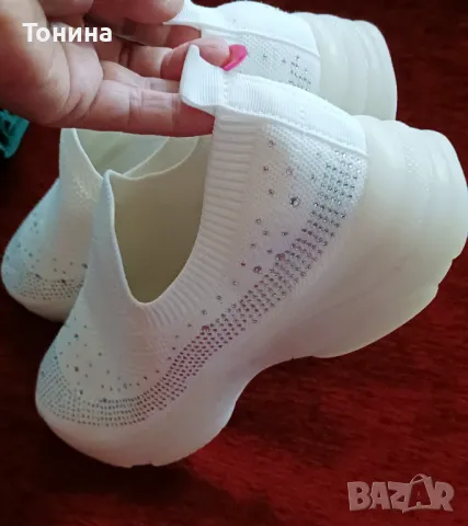 Бели дишащи маратонки "Тенденз", снимка 4 - Маратонки - 47639490