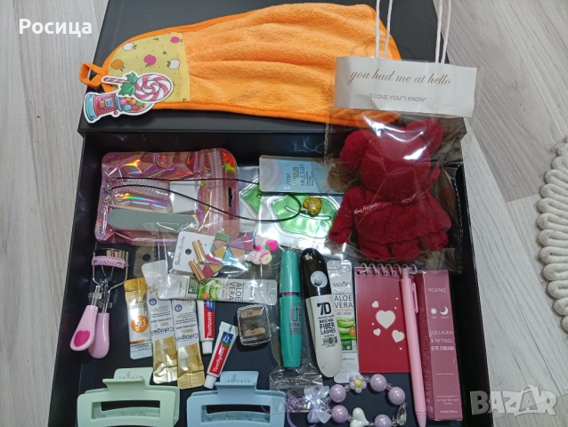 Комплект козметика и различни акт