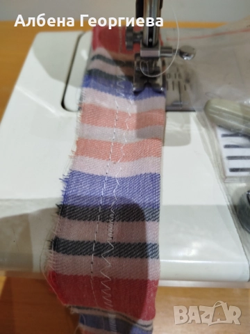 Метална шевна машина PRIVILEG SUPER NUTZSTICH - 90 W, снимка 4 - Шевни машини - 52721409