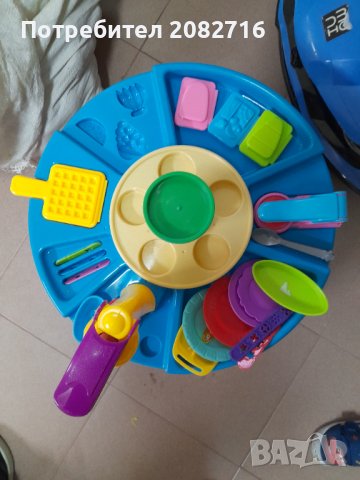 Маса за игра с пластелин и подарък, снимка 4 - Пластелини, моделини и пясъци - 39440715