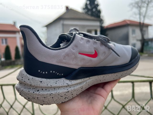 Nike Air Winflo 9 Shield, снимка 3 - Маратонки - 41115662