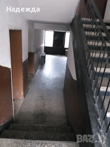 ПРОДАВА СЕ МНОГОСТАЕН АПАРТАМЕНТ В ГРАД КАРЛОВО, снимка 2 - Апартаменти - 52819260