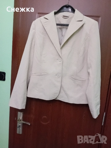 красиво. дамско сако 38 размер