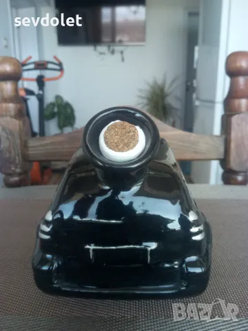 Интересна и красива,колекционерска бутилка., снимка 3 - Други - 48842337