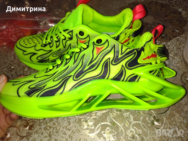 Чисто нови мъжки обувки 