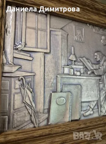 Красива картина, с лек релеф от чист калай в рамка масив, снимка 5 - Други ценни предмети - 48874803