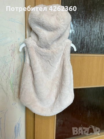 Елегантен мек пух елек с качулка в екрю Primar р-р 86 за 12-18 месно, снимка 4 - Бебешки якета и елеци - 53654777