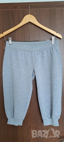 Дамски спортни панталони с дължина под коляното-размер XS,M, снимка 1 - Къси панталони и бермуди - 41348280