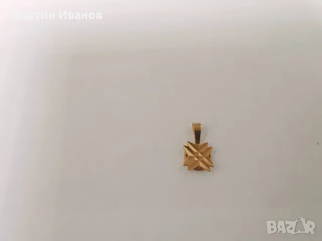 Златна руска висулка 