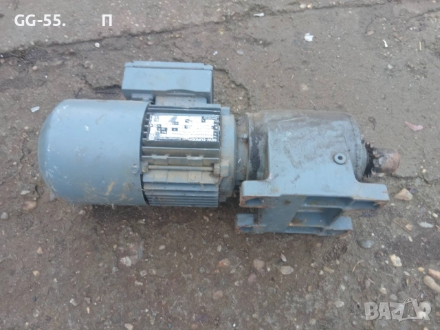 Редукторен ел мотор, снимка 5 - Електродвигатели - 52636034