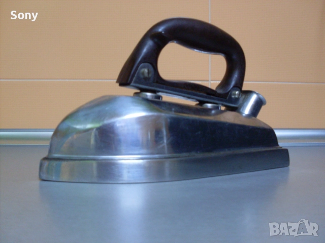 Стара българска ютия- 1960- 1965г., снимка 11 - Антикварни и старинни предмети - 52500086