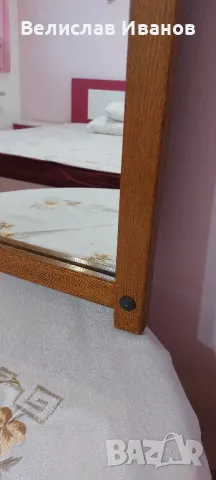 Огледало за стена с масивна дървена рамка в отлично състояние., снимка 5 - Огледала - 50245058