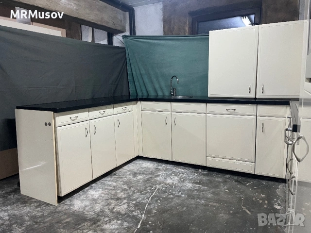 П образна кухня с уреди, снимка 3 - Печки, фурни - 53452187