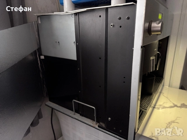 Кафе машина за вграждане Miele, снимка 2 - Кафемашини - 53177231