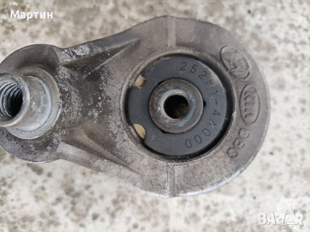 Обтегач на ремъка на Киа Соренто - дизел , 2,5 - 140 к.с., снимка 1