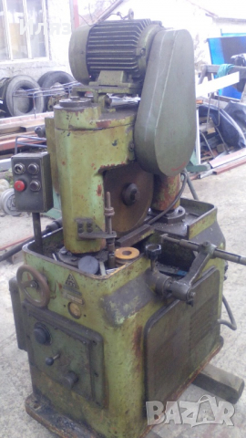 Циркуляр за метал -чешки, снимка 1 - Други машини и части - 36160254
