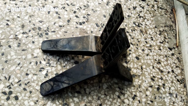 CROWN 32202SM със счупена матрица ,17IPS62 ,17MB211 ,HV320WHB-N50 ,VES315WNDB-2D-N13 ,17WFM07, снимка 18 - Части и Платки - 35759888